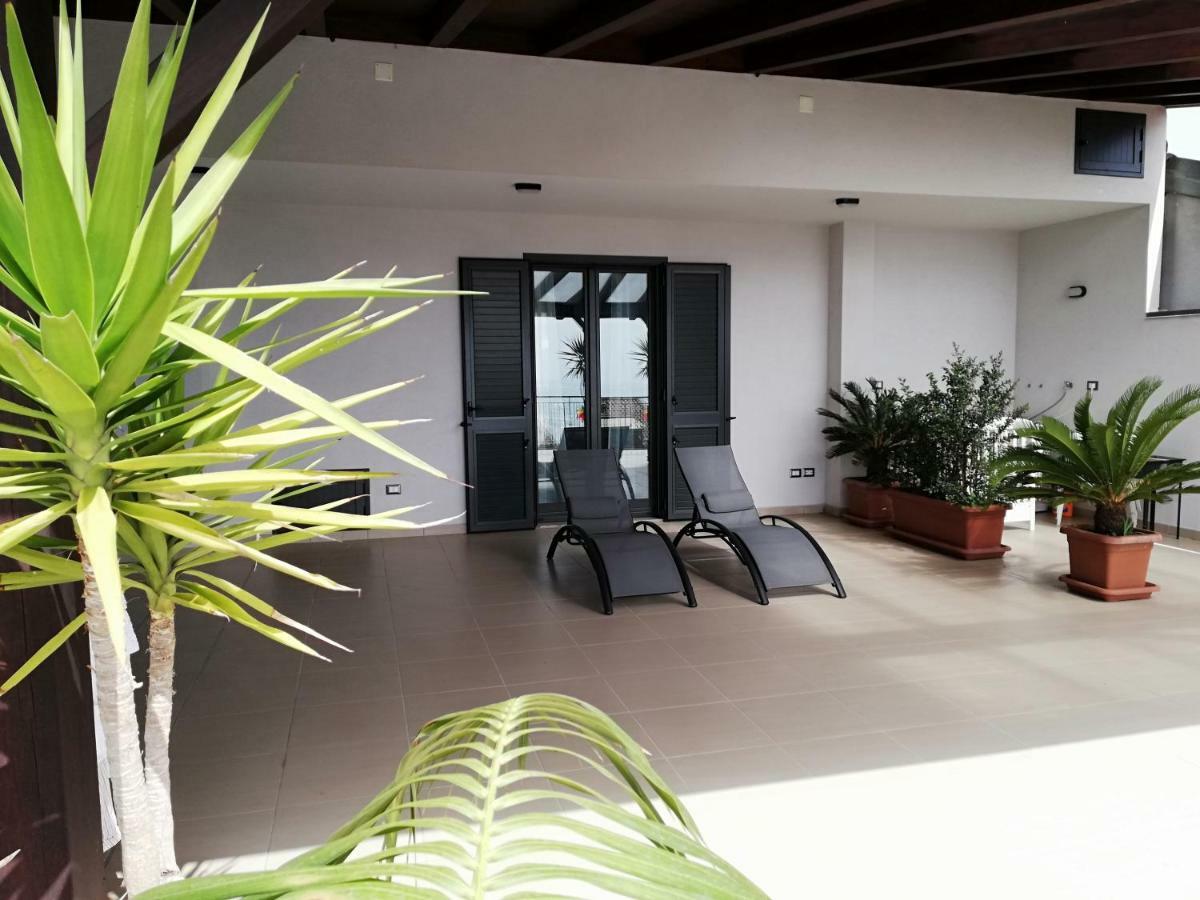Appartamento Gambero Beach Santa Teresa Di Riva Extérieur photo